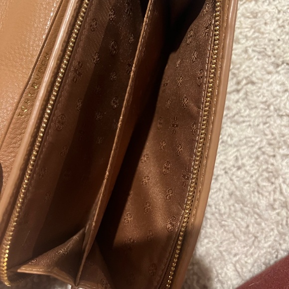 Tory Burch like new Brown Britten Duo Wallet with Tag - Picture 8 of 10